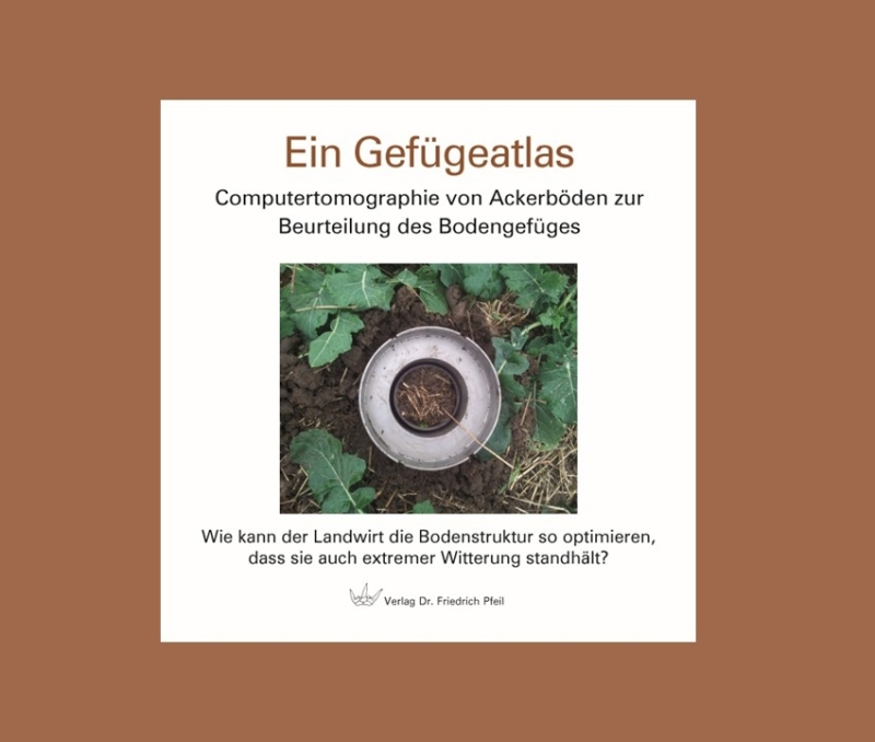 Auf braunem Hintergrund ein Buchtitel: Ein Gefügeatlas